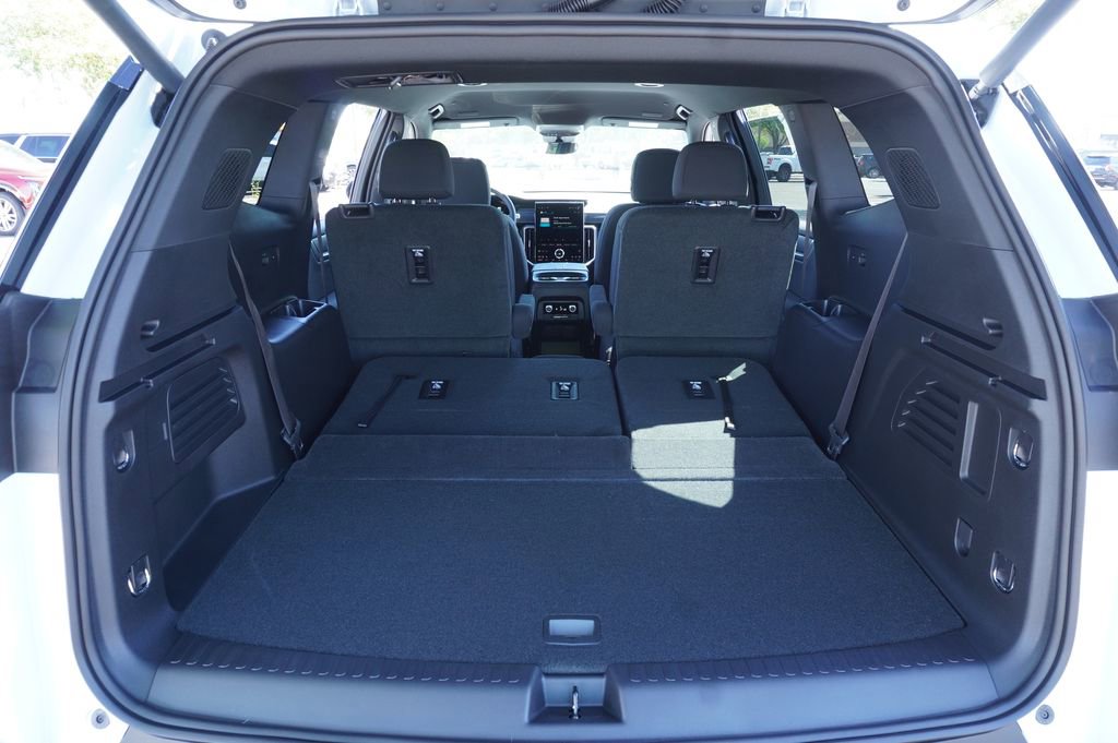 New 2026 GMC Acadia Elevation image 8