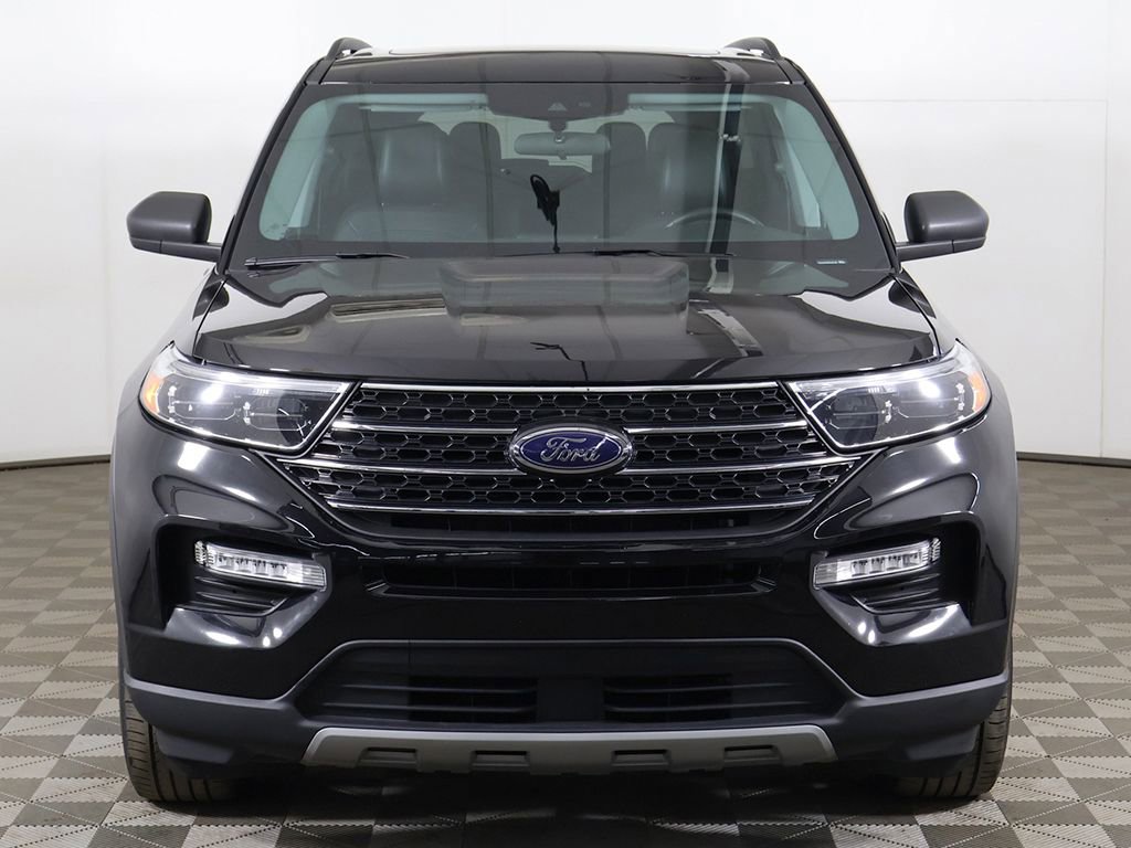 Used 2024 Ford Explorer XLT w/ Equipment Group 202A AWD/4WD image 11