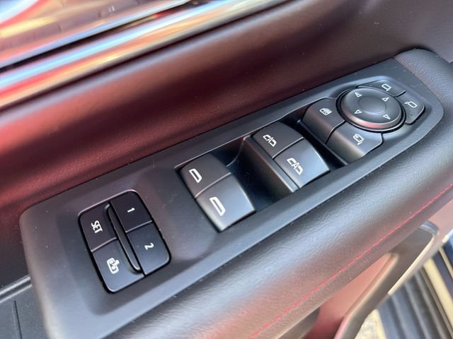 Certified 2023 Chevrolet Suburban RST w/ Luxury Package AWD/4WD image 13