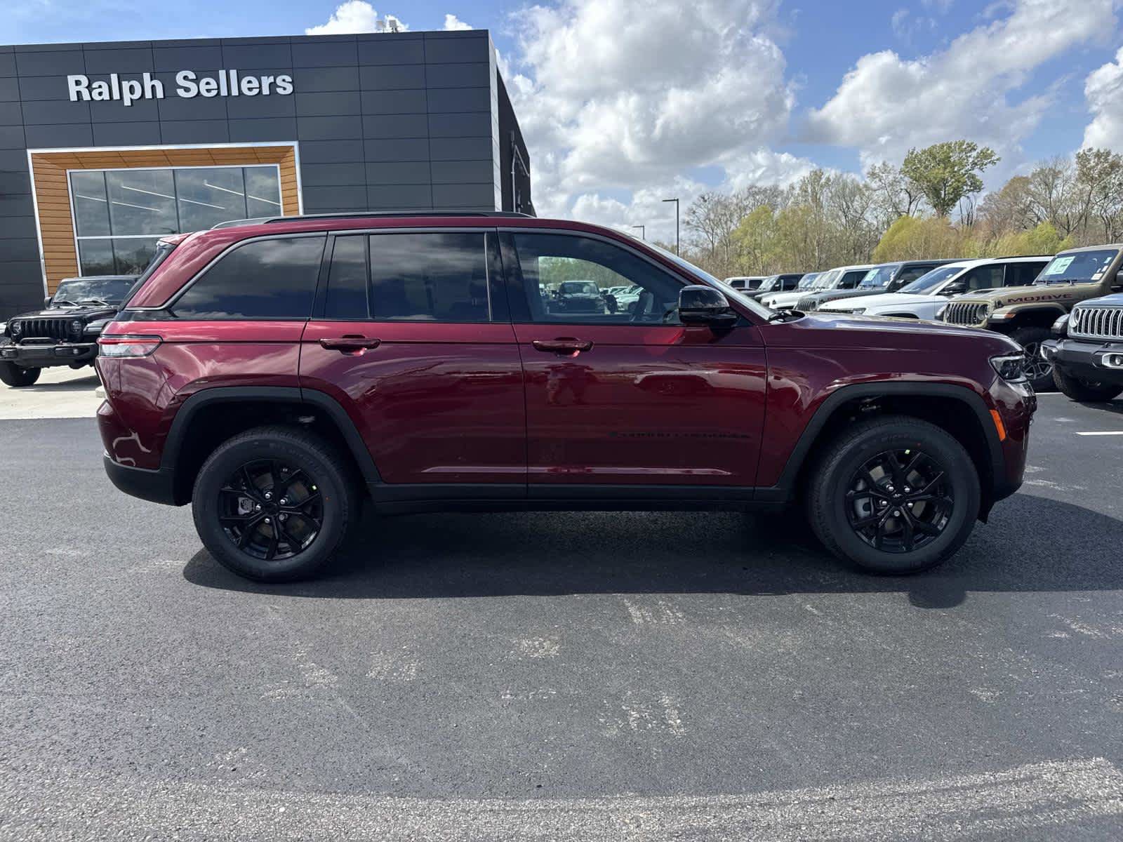 New 2026 Jeep Grand Cherokee Altitude RWD image 6