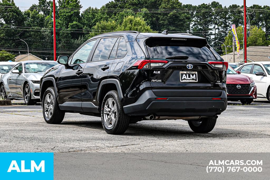 Used 2024 Toyota RAV4 LE AWD/4WD image 6