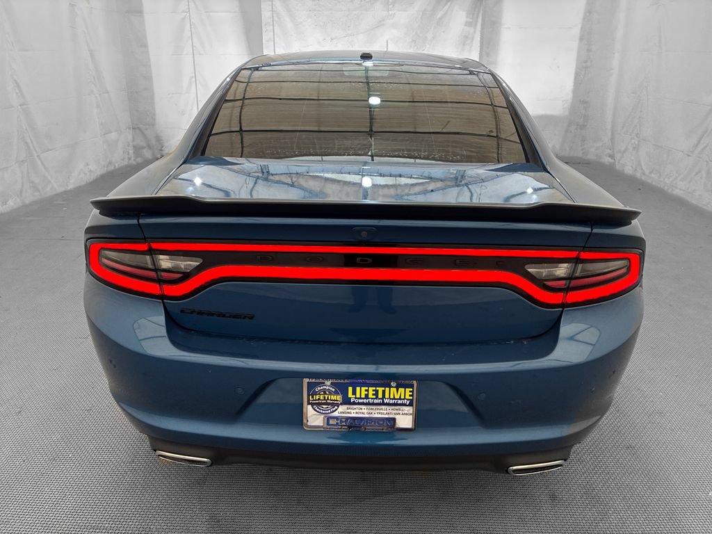Used 2022 Dodge Charger SXT w/ Blacktop Package RWD image 6
