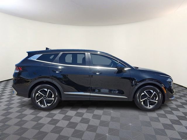 Certified 2025 Kia Sportage LX FWD image 9