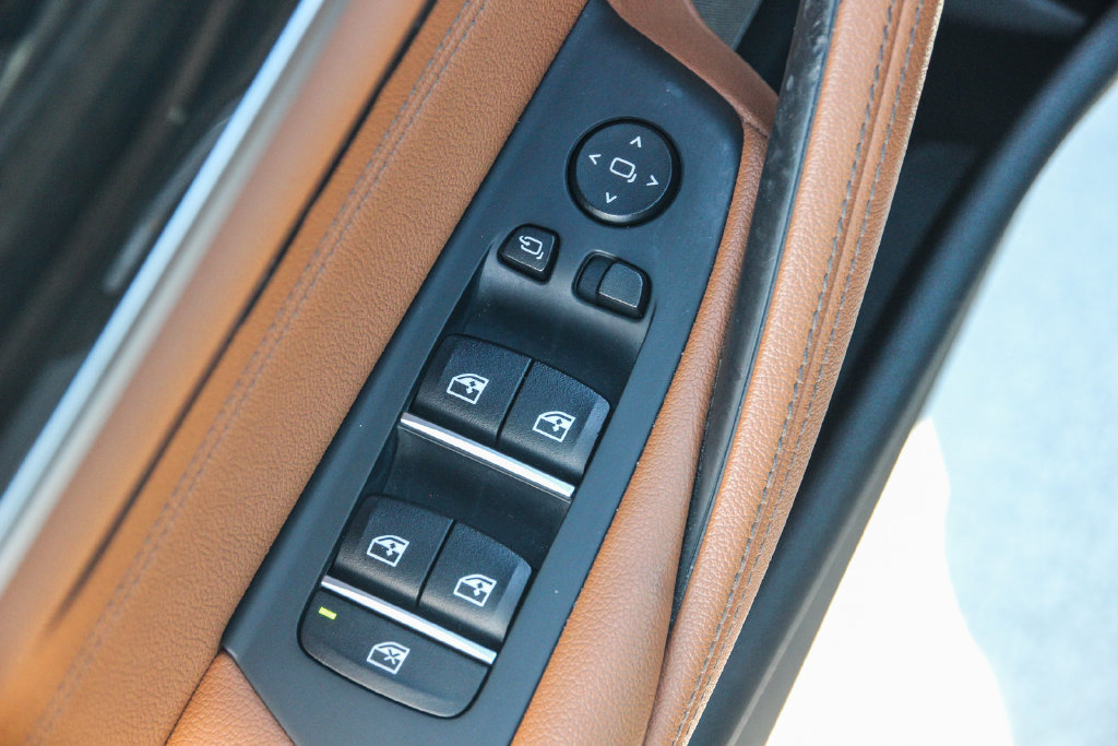 Used 2021 BMW 540i RWD image 21