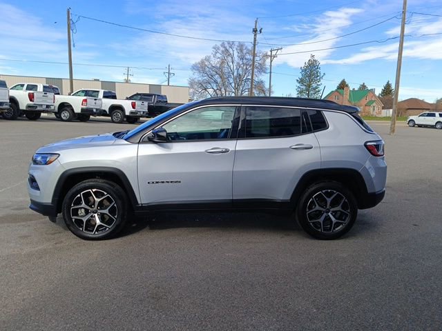 Used 2025 Jeep Compass Limited AWD/4WD image 6