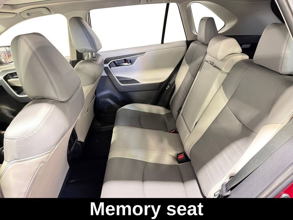 Used 2023 Toyota RAV4 Limited image 10