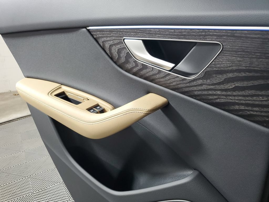 New 2026 Audi Q8 Premium Plus AWD/4WD image 18