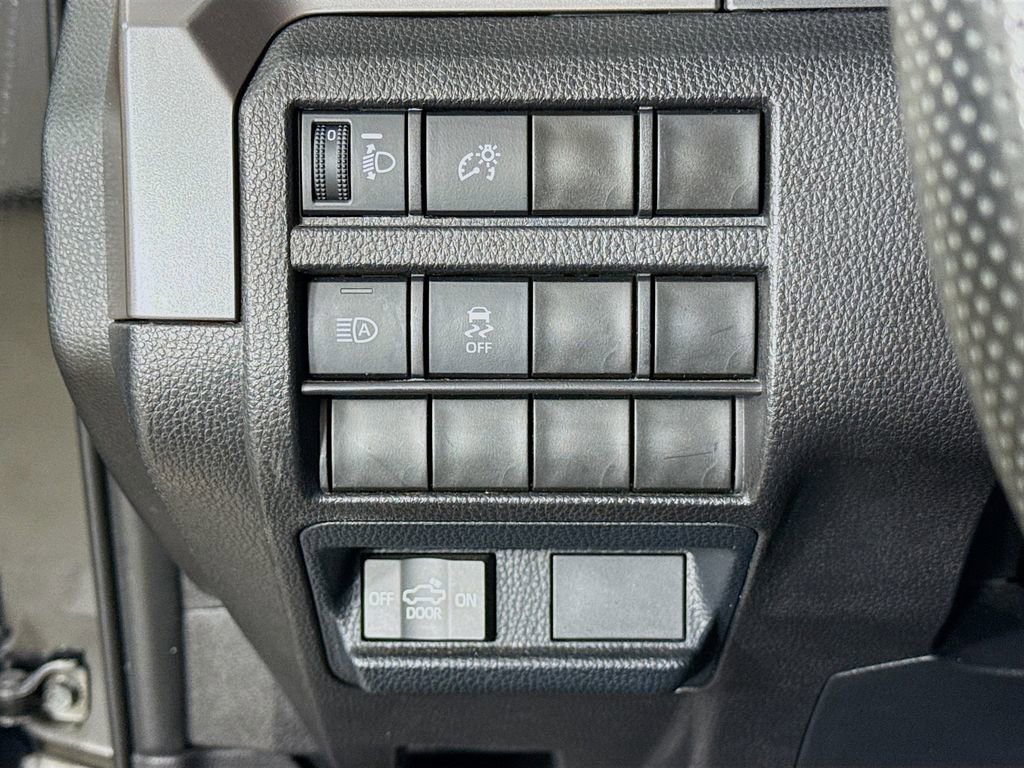 Used 2024 Toyota Tacoma SR5 image 10