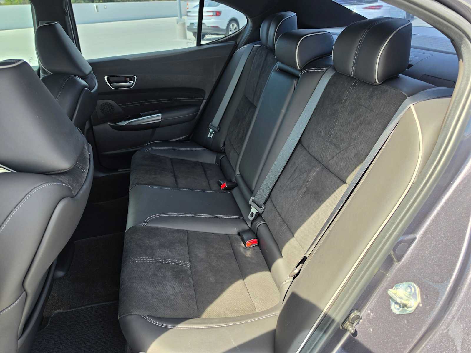 Used 2018 Acura TLX w/ Technology & A-SPEC Package FWD image 17