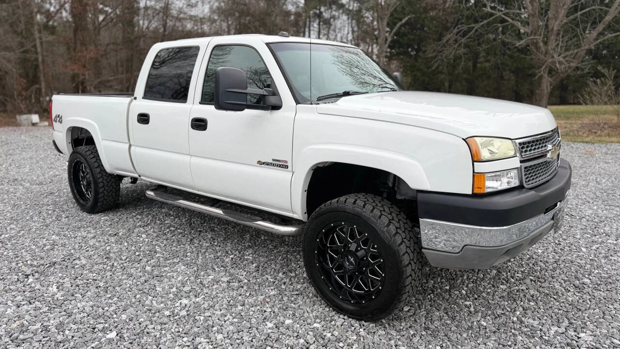 Used 2005 Chevrolet Silverado 2500 LT w/ Heavy-Duty Power Package image 1