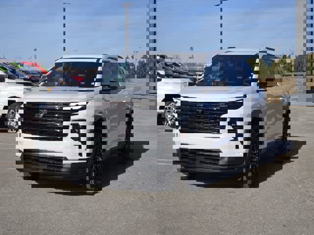 New 2026 Chevrolet Traverse LT w/ Enhanced Driving Package image 2