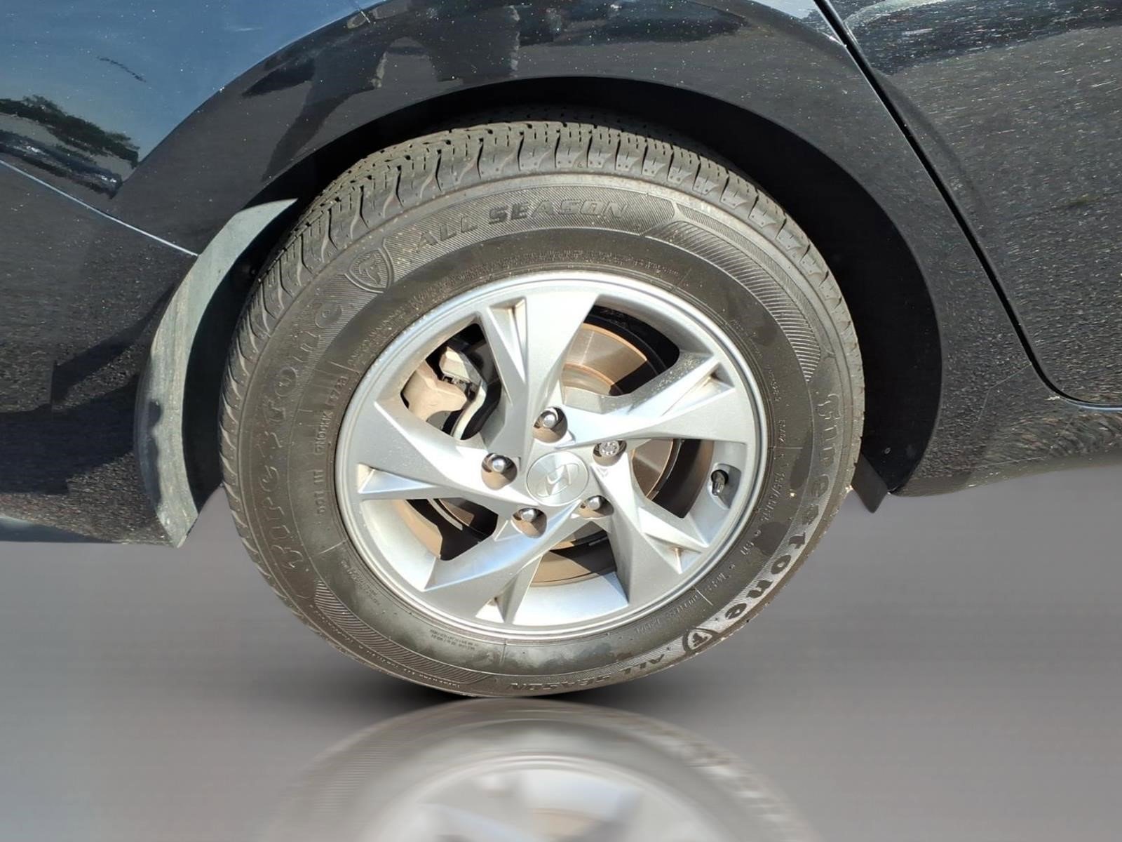 Used 2021 Hyundai Elantra SE image 5