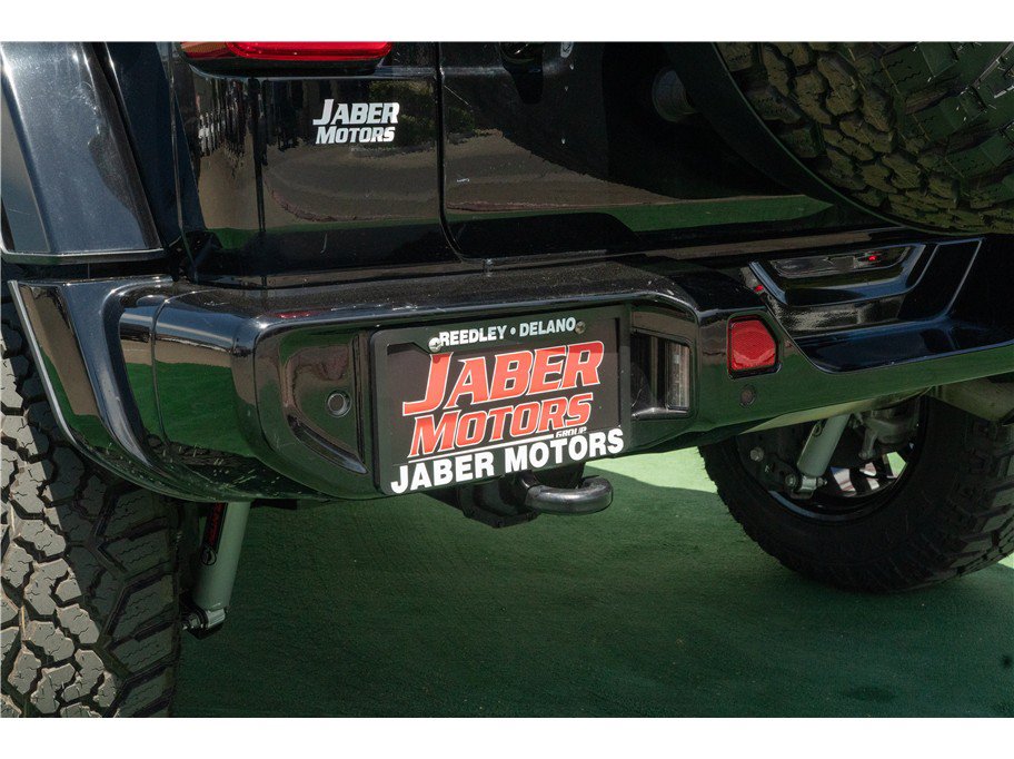 Used 2021 Jeep Wrangler Unlimited Sahara AWD/4WD image 25