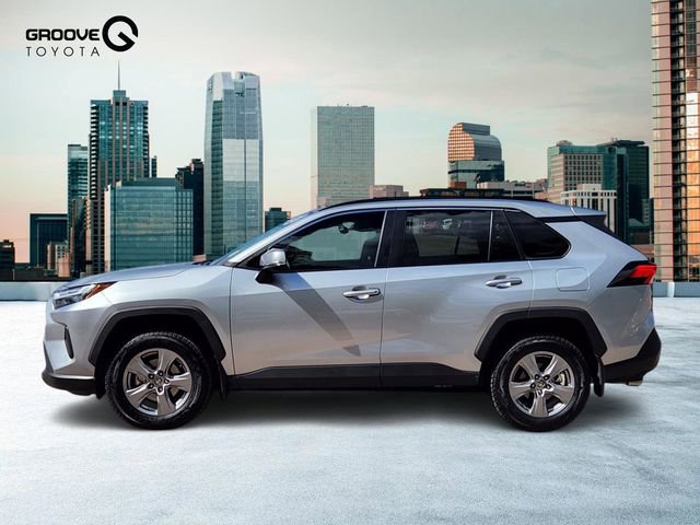 Used 2023 Toyota RAV4 XLE w/ Convenience Package FWD image 2