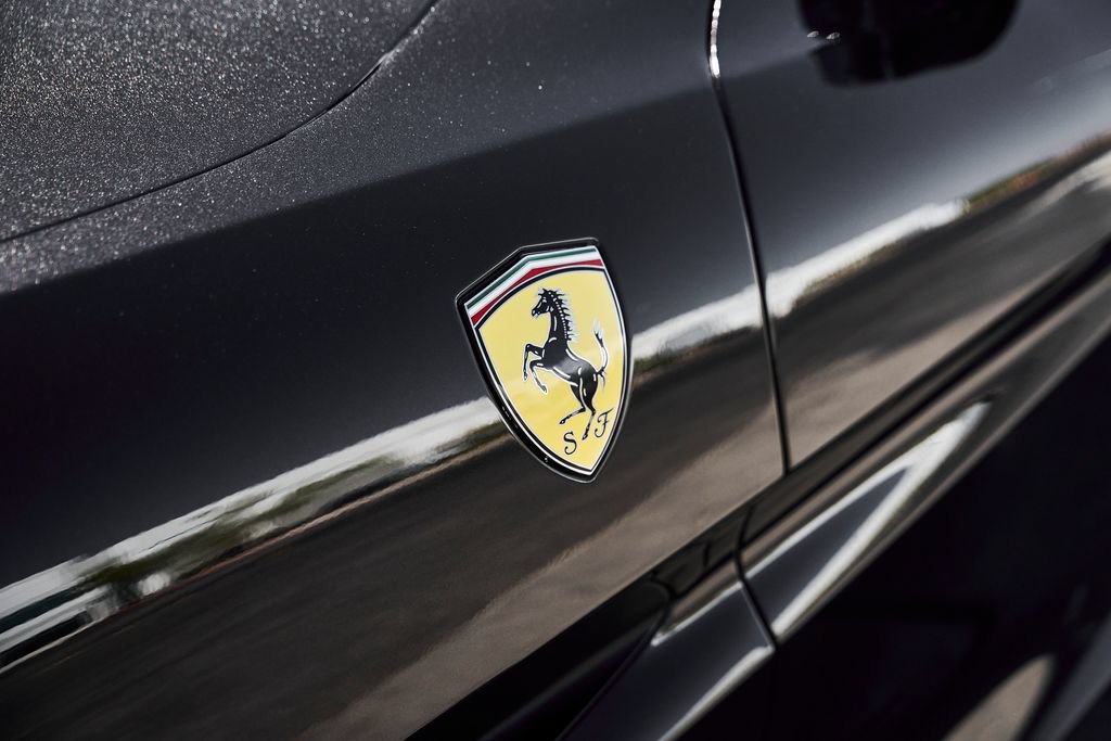 Used 2020 Ferrari Portofino RWD image 10