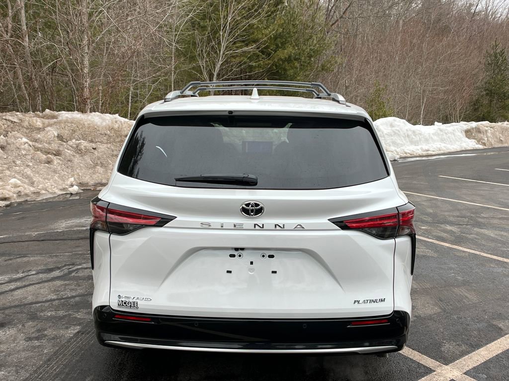 New 2026 Toyota Sienna Platinum image 4