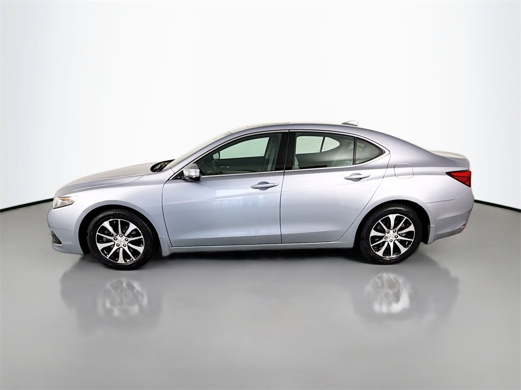 Used 2016 Acura TLX image 2
