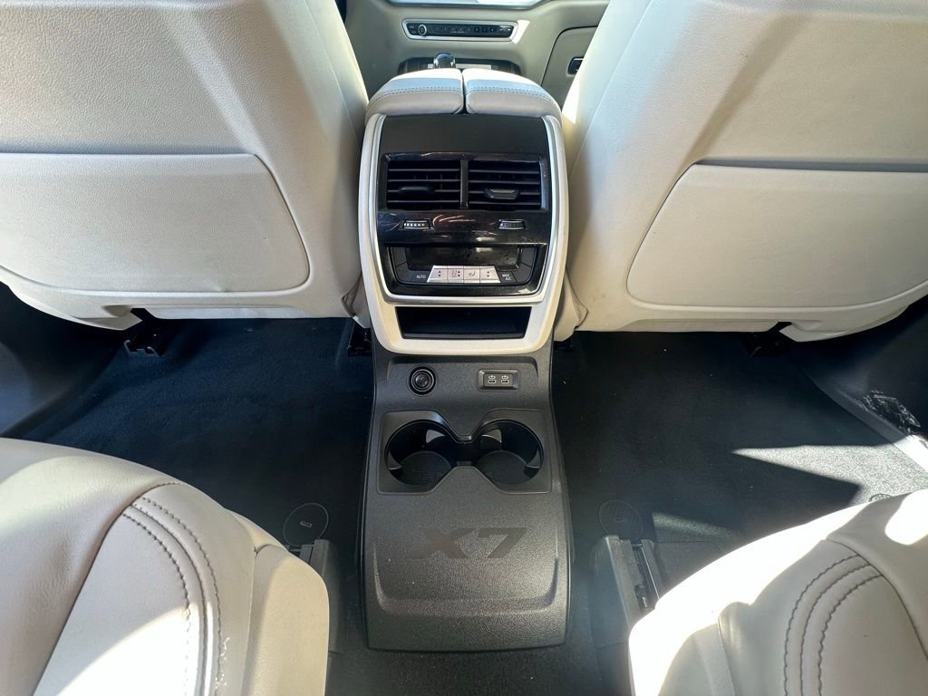 Used 2022 BMW X7 xDrive40i w/ Premium Package image 27