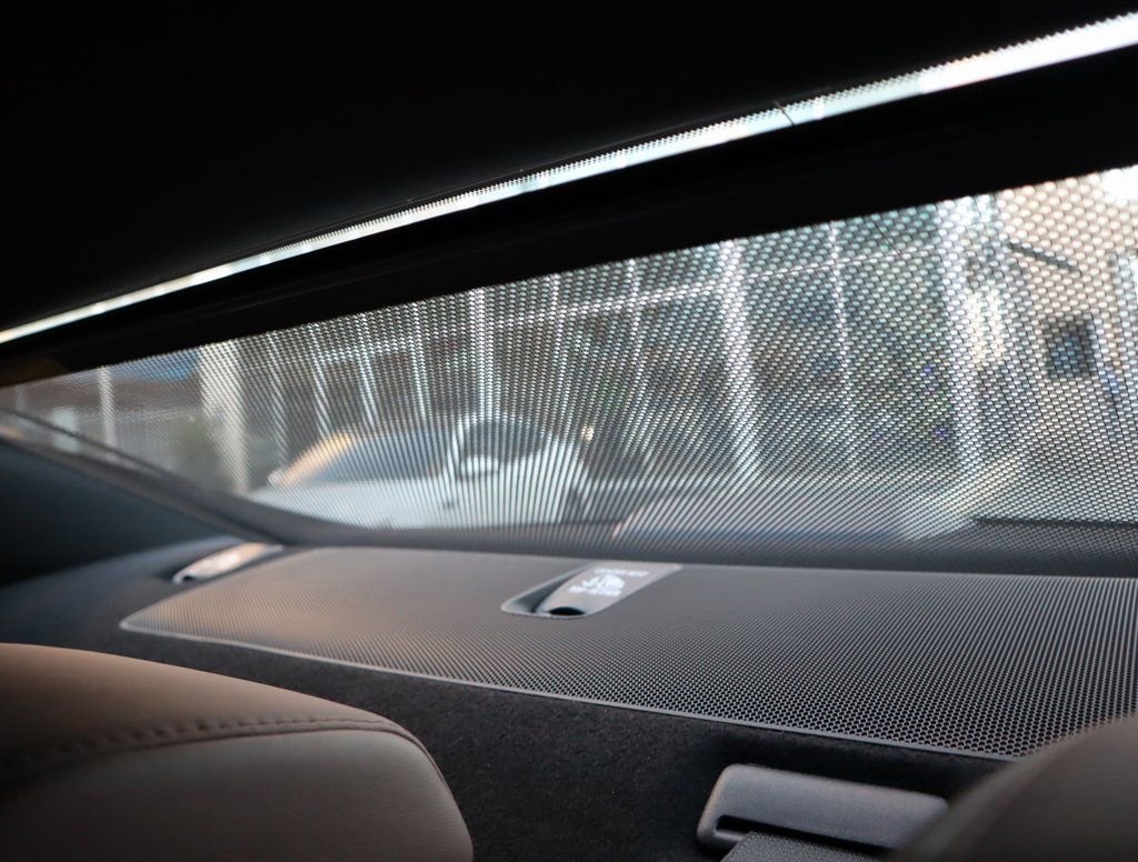 Used 2025 Lexus ES 300h w/ Premium Package FWD image 25