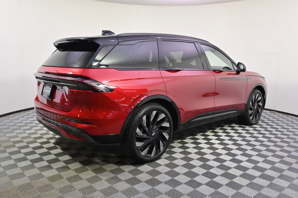 New 2026 Lincoln Nautilus Reserve w/ Jet Appearance Package AWD/4WD image 7