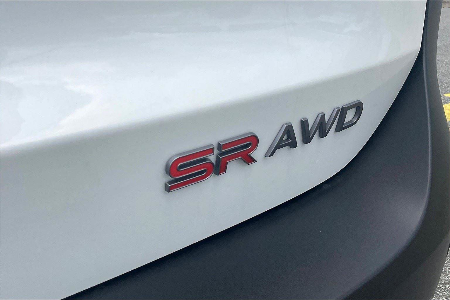 New 2025 Nissan Kicks SR image 12