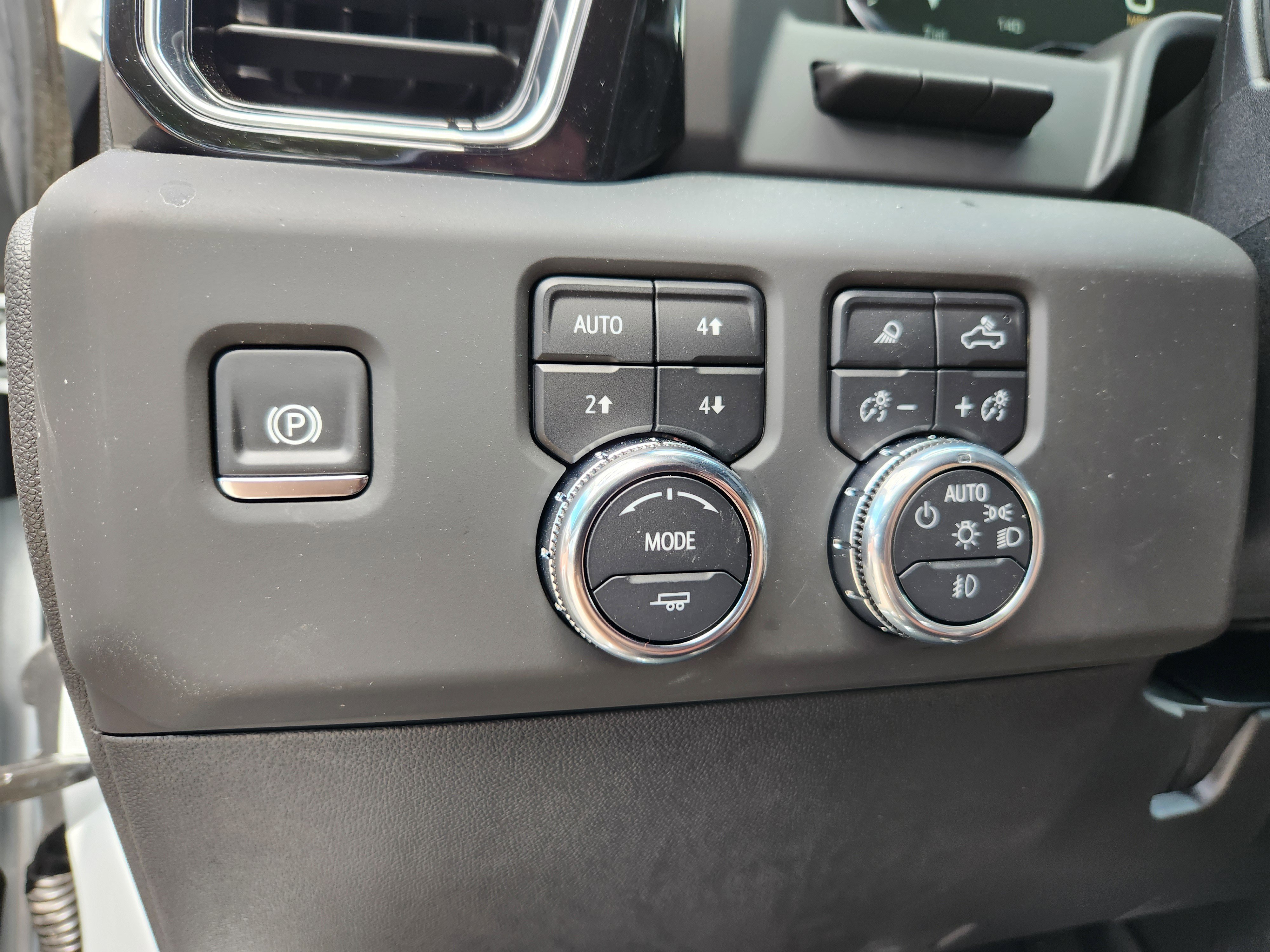 New 2025 GMC Sierra 2500 Denali Ultimate w/ Max Trailering Package image 7