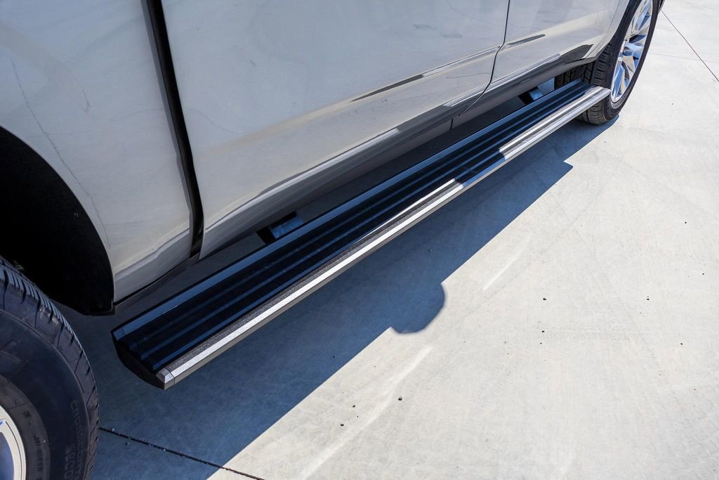 New 2026 Chevrolet Suburban Premier image 10