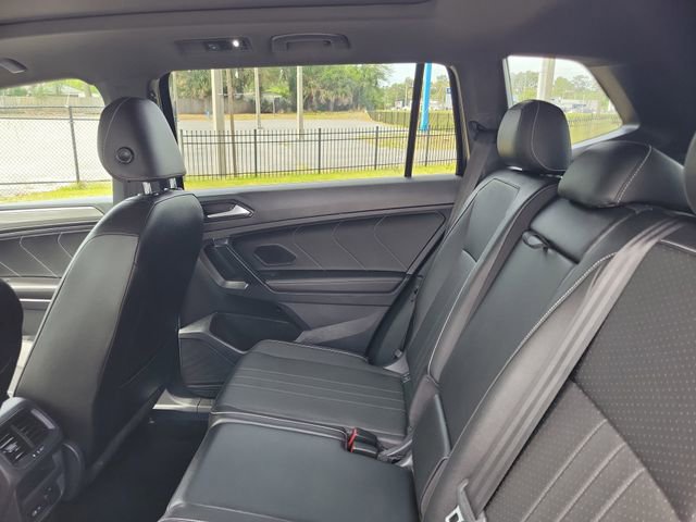 Used 2022 Volkswagen Tiguan SE R-Line AWD/4WD image 29