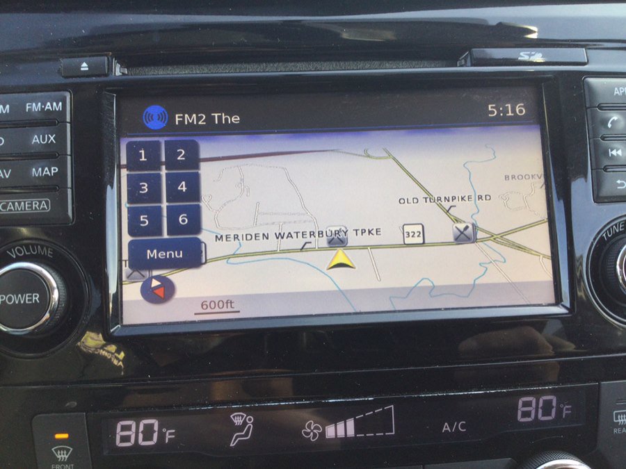 Used 2015 Nissan Rogue SV w/ SV Premium Package image 29