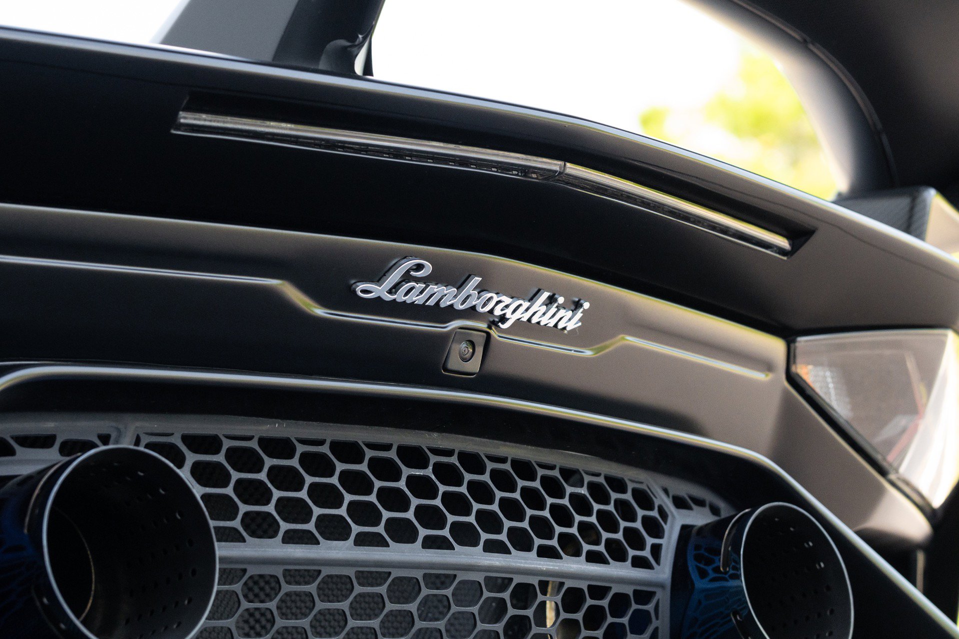 Used 2020 Lamborghini Aventador SVJ AWD/4WD image 26