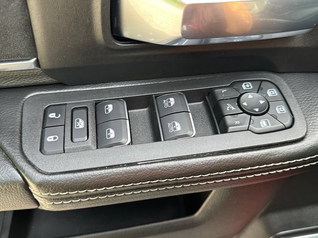 Used 2026 RAM 2500 Laramie AWD/4WD image 28