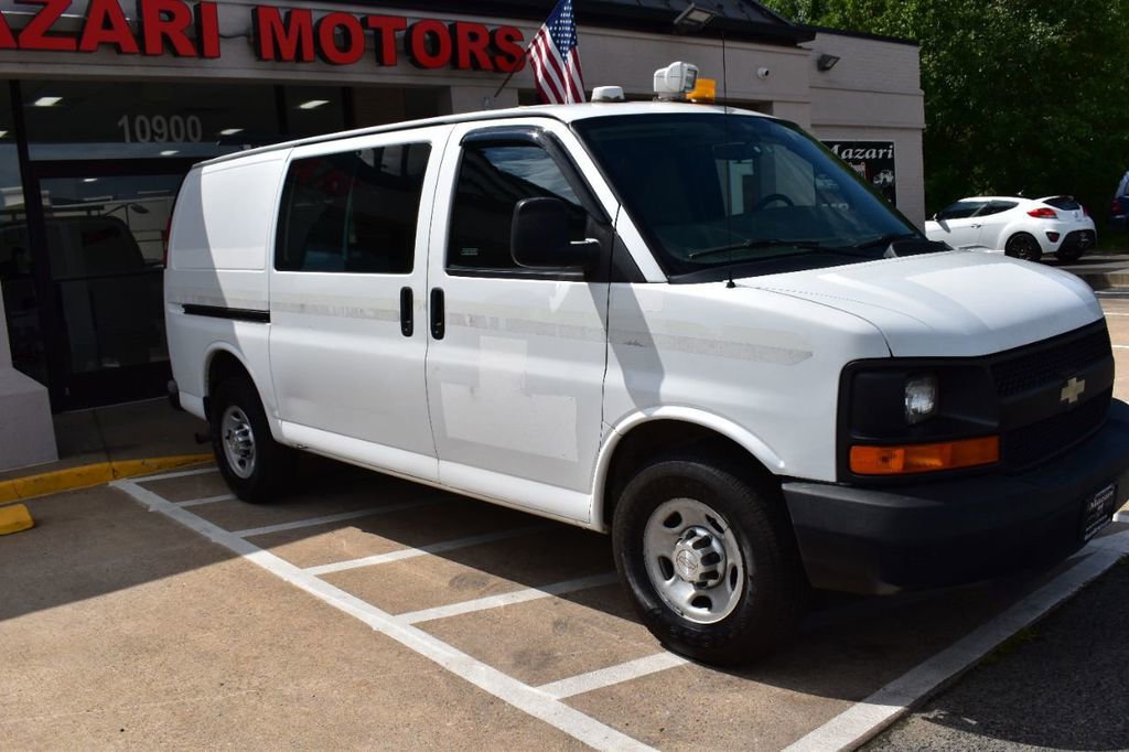 Used 2014 Chevrolet Express 2500 image 9
