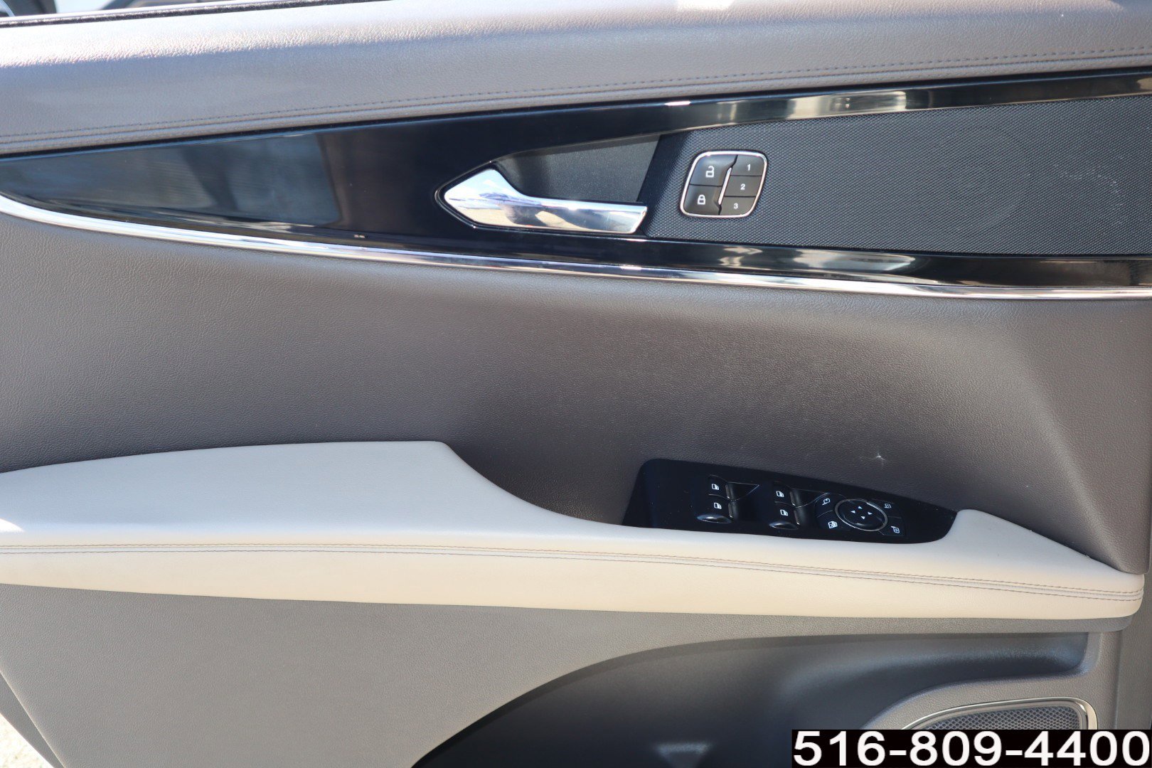 Used 2023 Lincoln Nautilus Reserve image 17