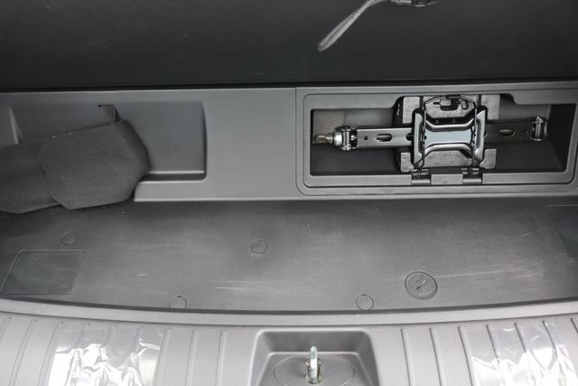 Used 2024 Hyundai Palisade SEL FWD image 25