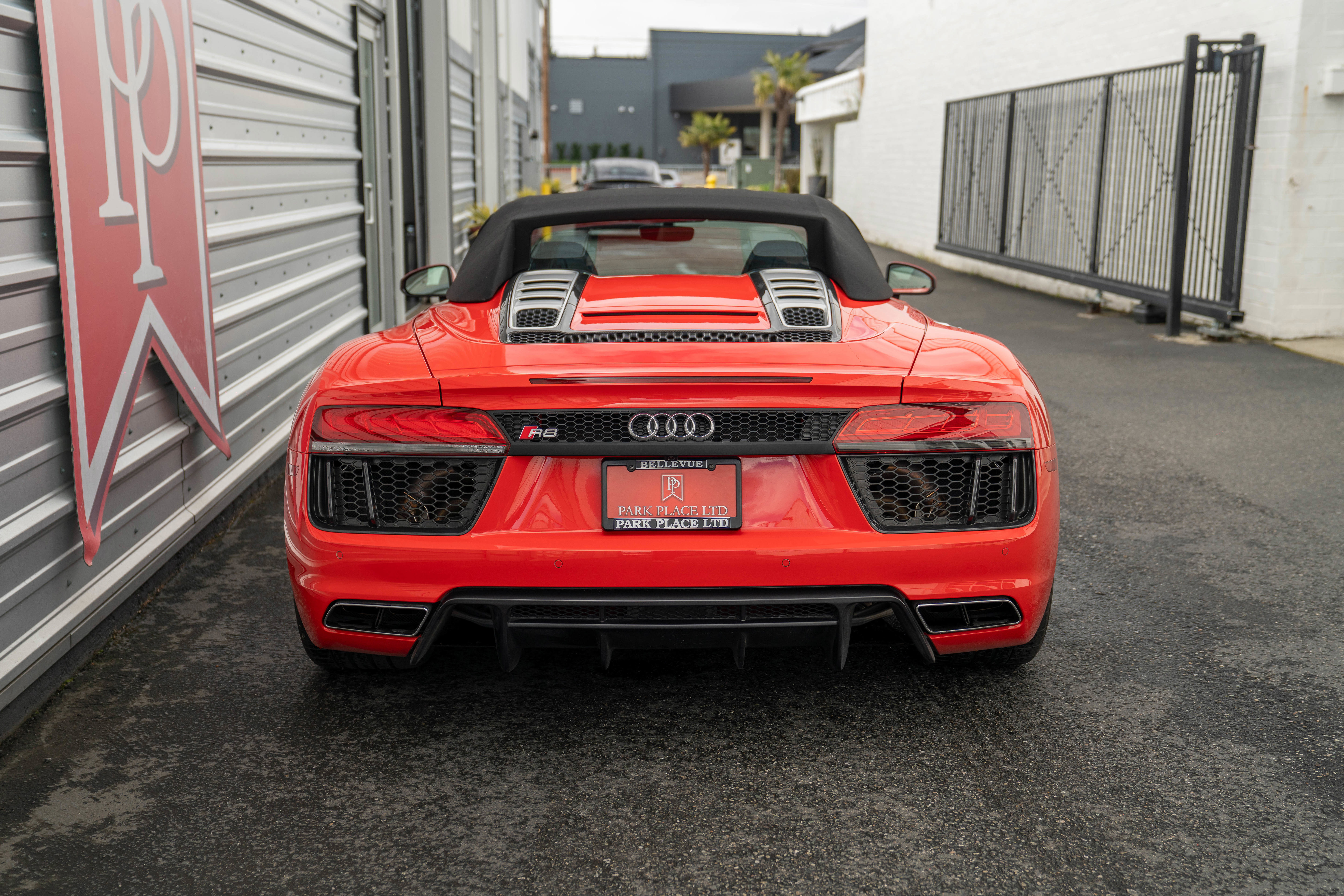 Used 2017 Audi R8 V10 image 41