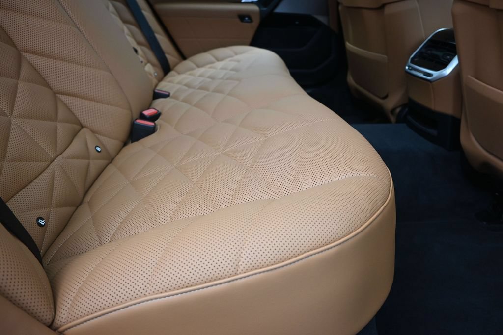 Used 2026 BMW 740i RWD image 22