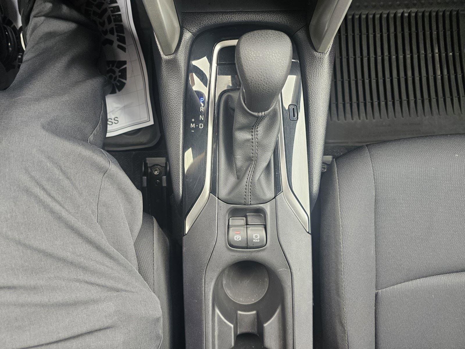 Used 2022 Toyota Corolla Cross LE image 48