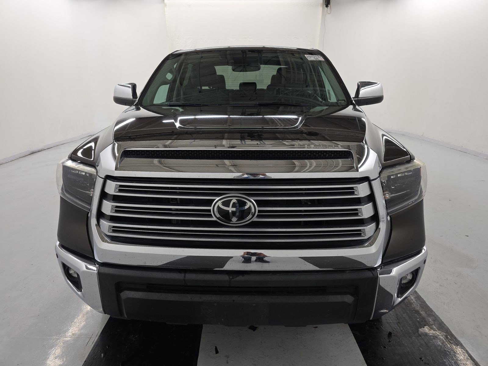 Used 2020 Toyota Tundra Limited w/ Limited Premium Package image 2