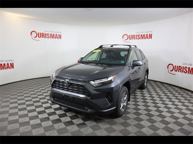 Used 2025 Toyota RAV4 XLE image 2