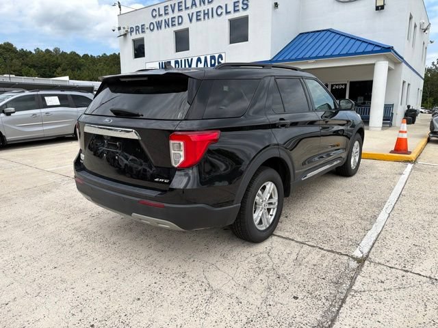 Used 2023 Ford Explorer XLT w/ Equipment Group 202A AWD/4WD image 25