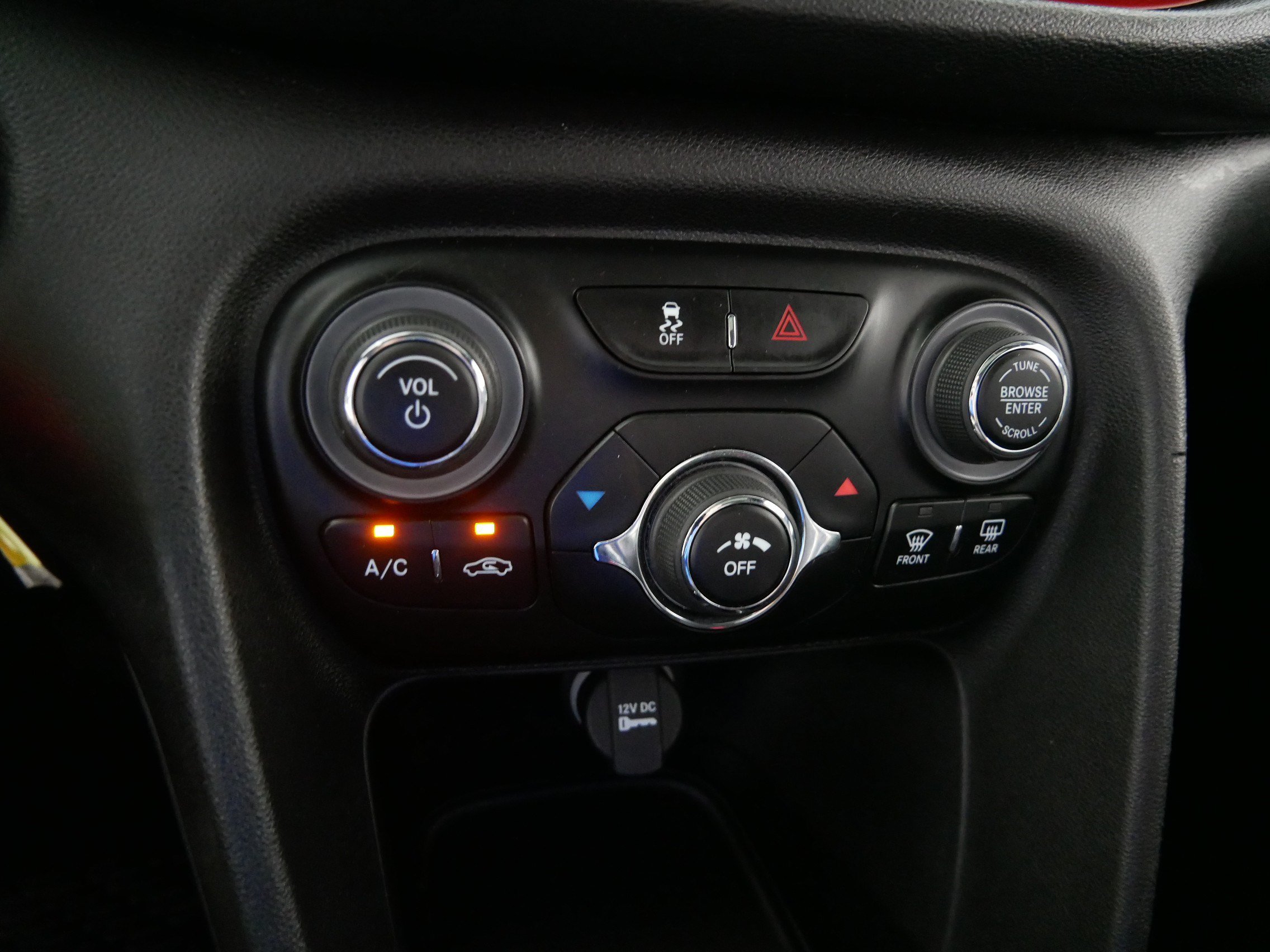 Used 2014 Dodge Dart SXT w/ Sun/Sound Group FWD image 23