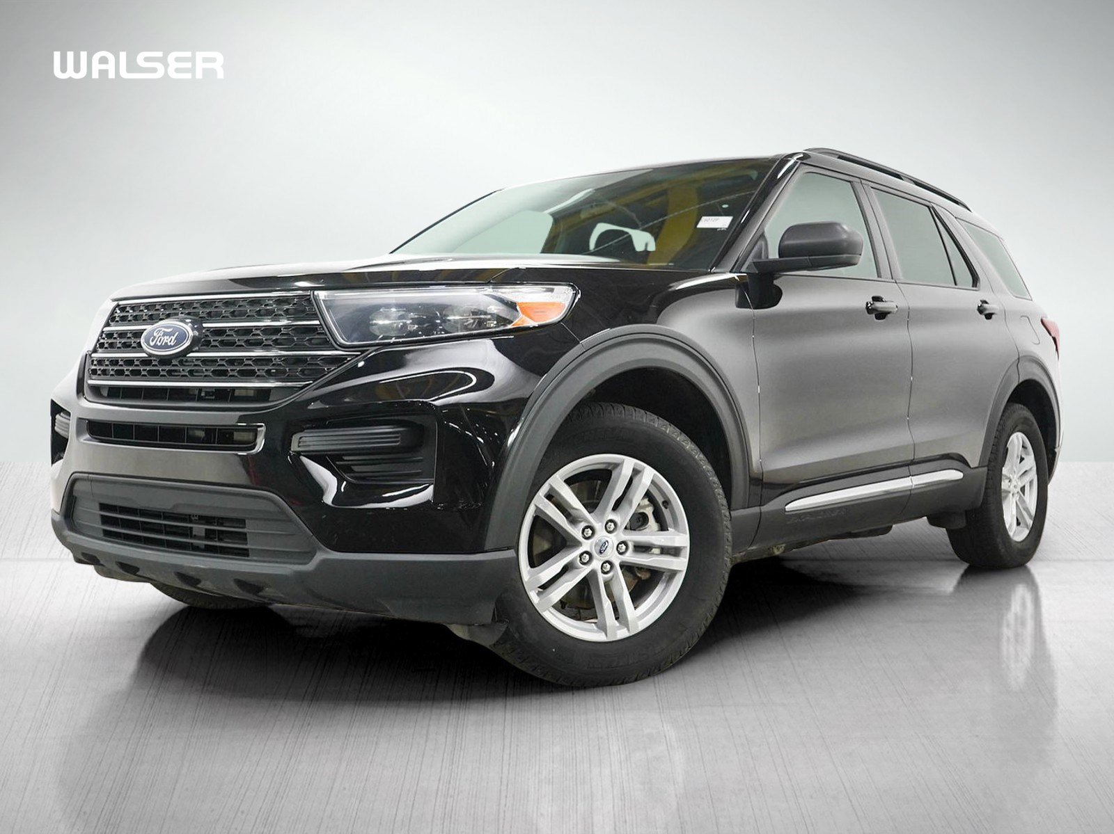 Used 2023 Ford Explorer XLT w/ Class IV Trailer Tow Package AWD/4WD image 1