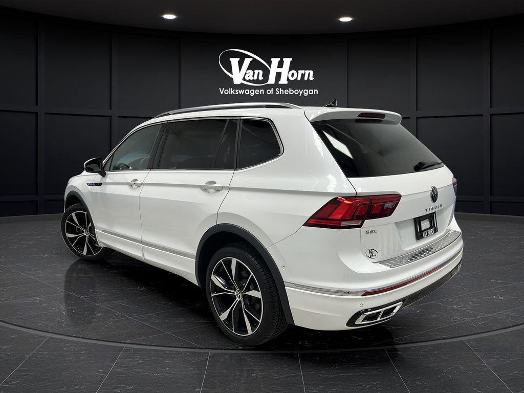 Used 2024 Volkswagen Tiguan SEL R-Line AWD/4WD image 5