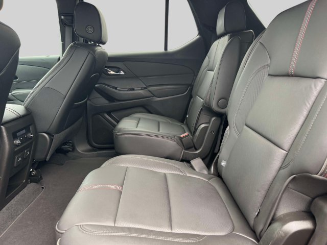Used 2023 Chevrolet Traverse RS AWD/4WD image 26