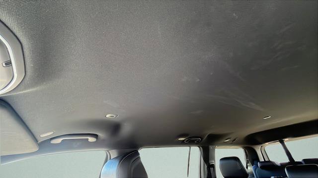 Used 2024 Jeep Wagoneer Series II w/ Flexible Seating Group image 19