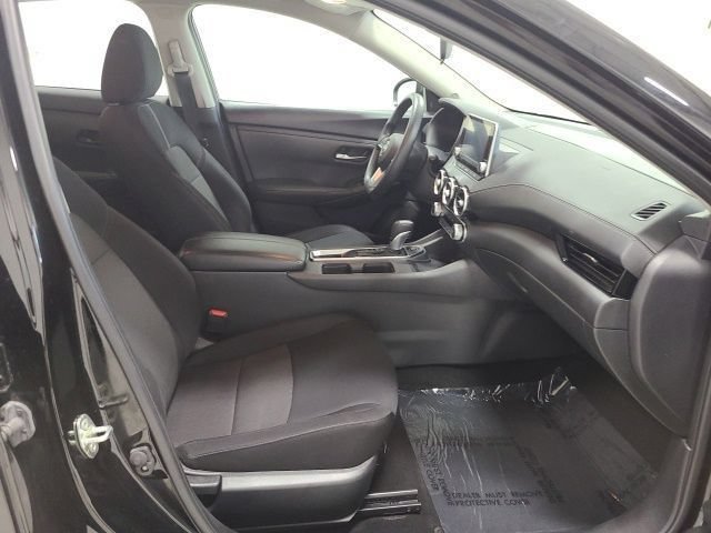 Used 2024 Nissan Sentra SV FWD image 11