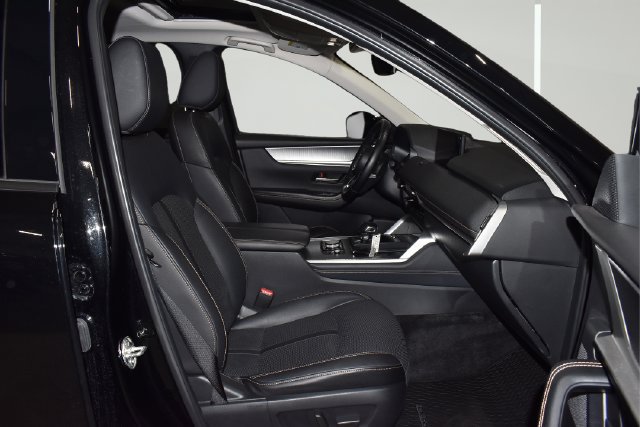 Used 2025 MAZDA CX-90 3.3 Turbo w/ Preferred Package AWD/4WD image 16