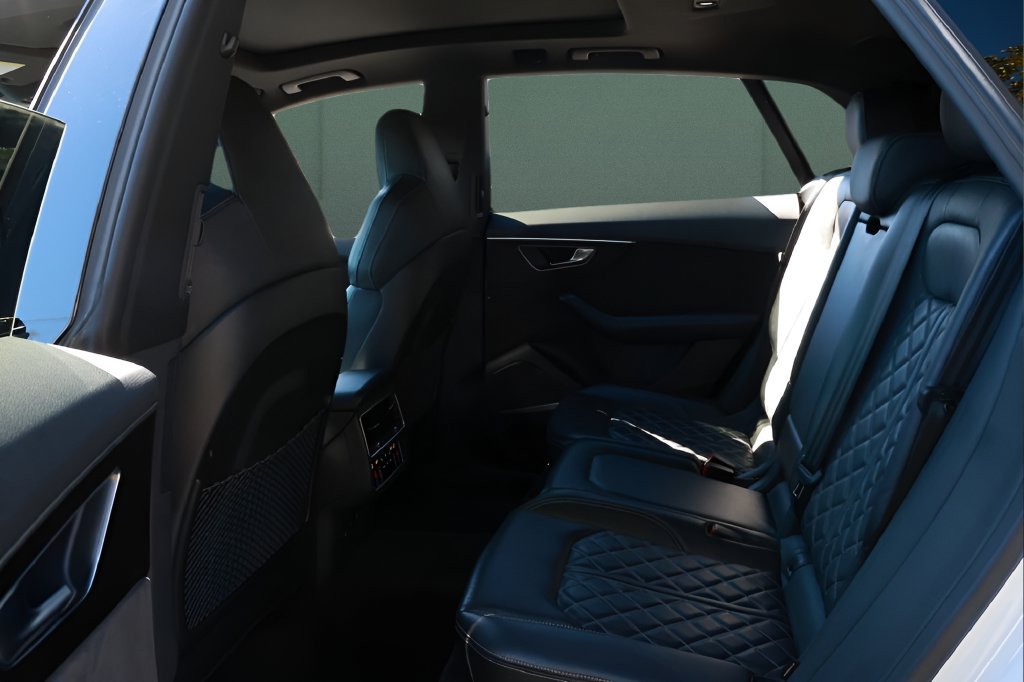 Used 2021 Audi SQ8 Premium Plus AWD/4WD image 24