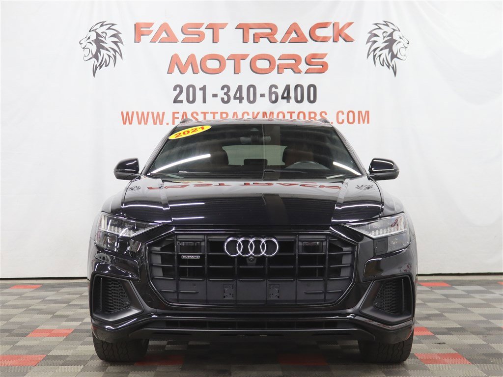 Used 2021 Audi Q8 Premium Plus w/ Premium Plus Package AWD/4WD image 2