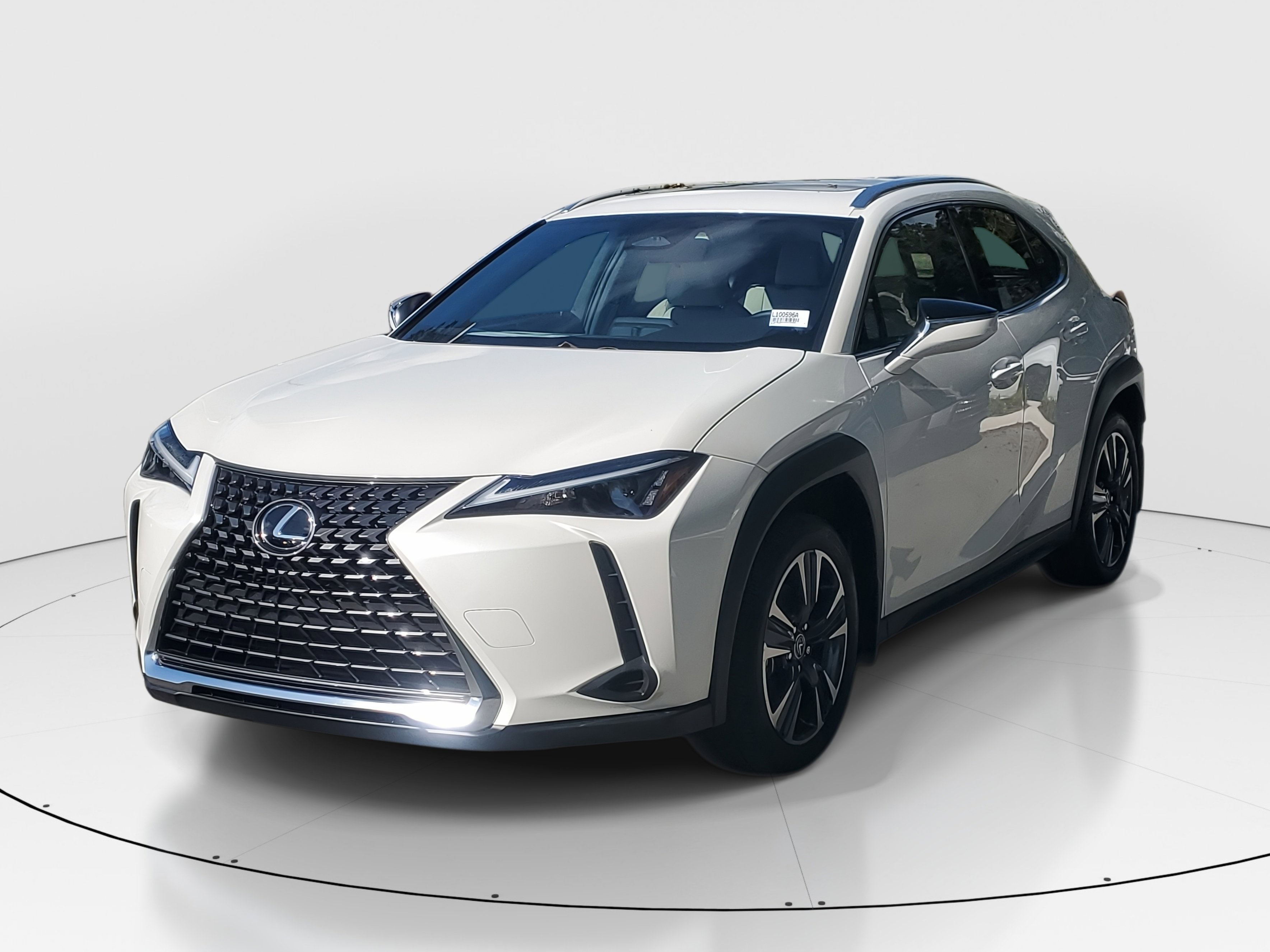 Used 2025 Lexus UX 300h FWD w/ Accessory Package (Z2) image 3